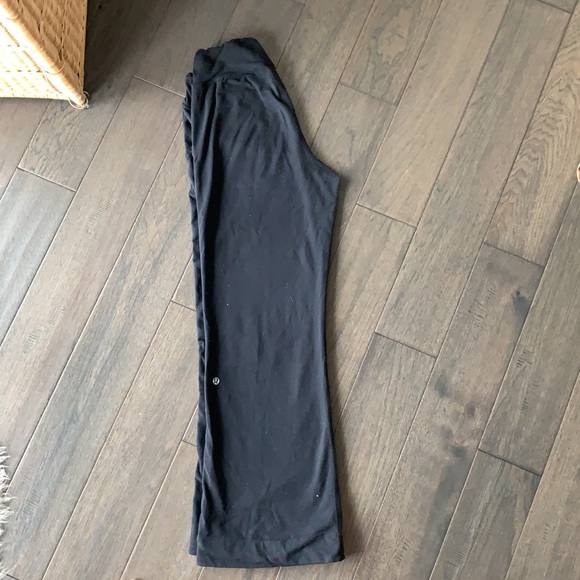 Lulu lemon flare yoga pants - Picture 6 of 6